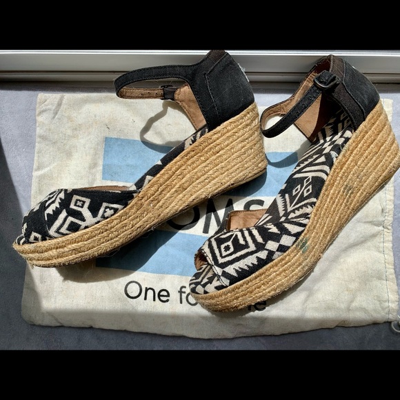 Toms Tribal Espadrille Wedges - Picture 2 of 10